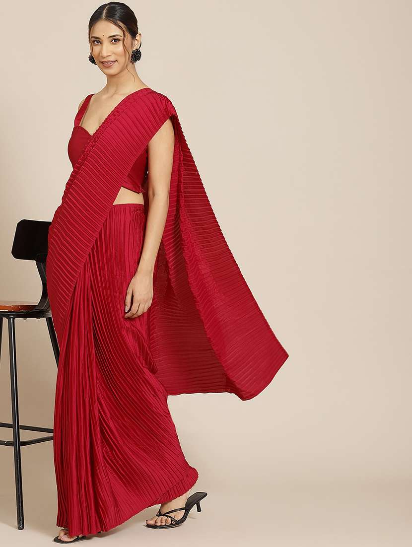 women's solid maroon colored saree with blouse
