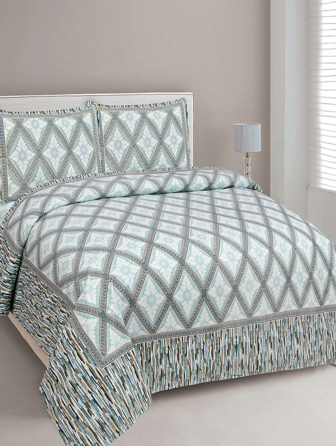 easygoods 240 tc queen bedsheet with 2 pillow covers | monarch