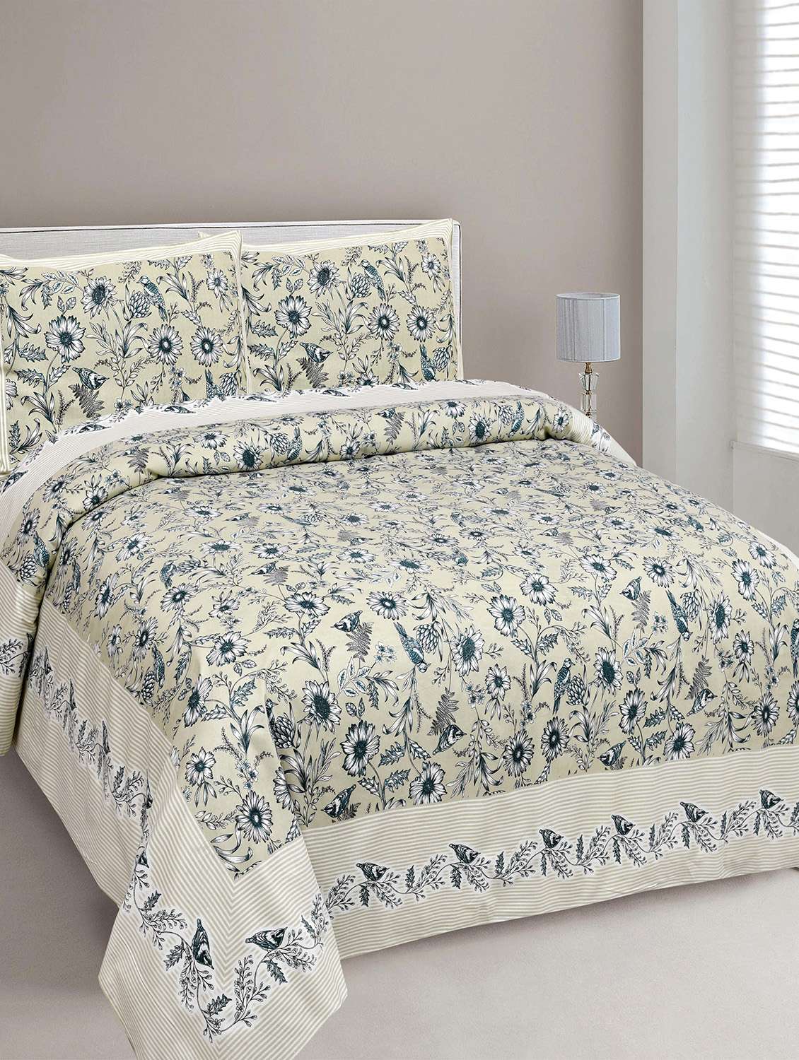 easygoods 240 tc queen bedsheet with 2 pillow covers | monarch