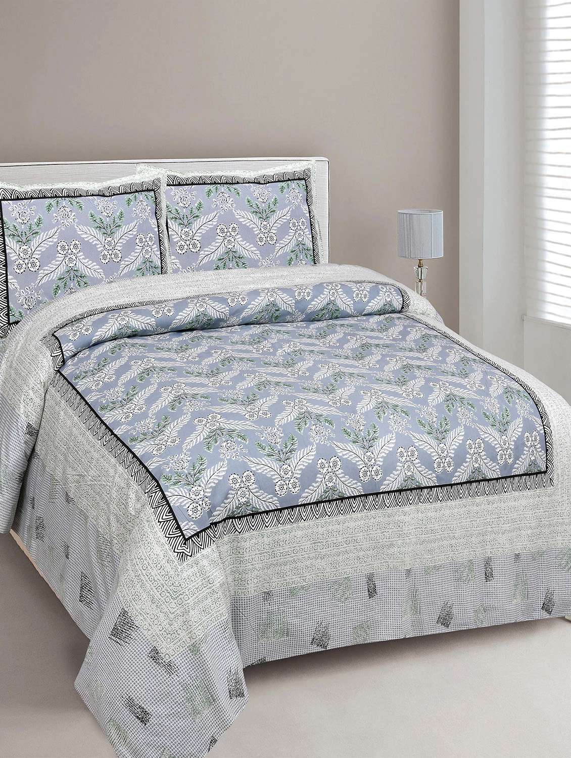 easygoods 240 tc queen bedsheet with 2 pillow covers | monarch