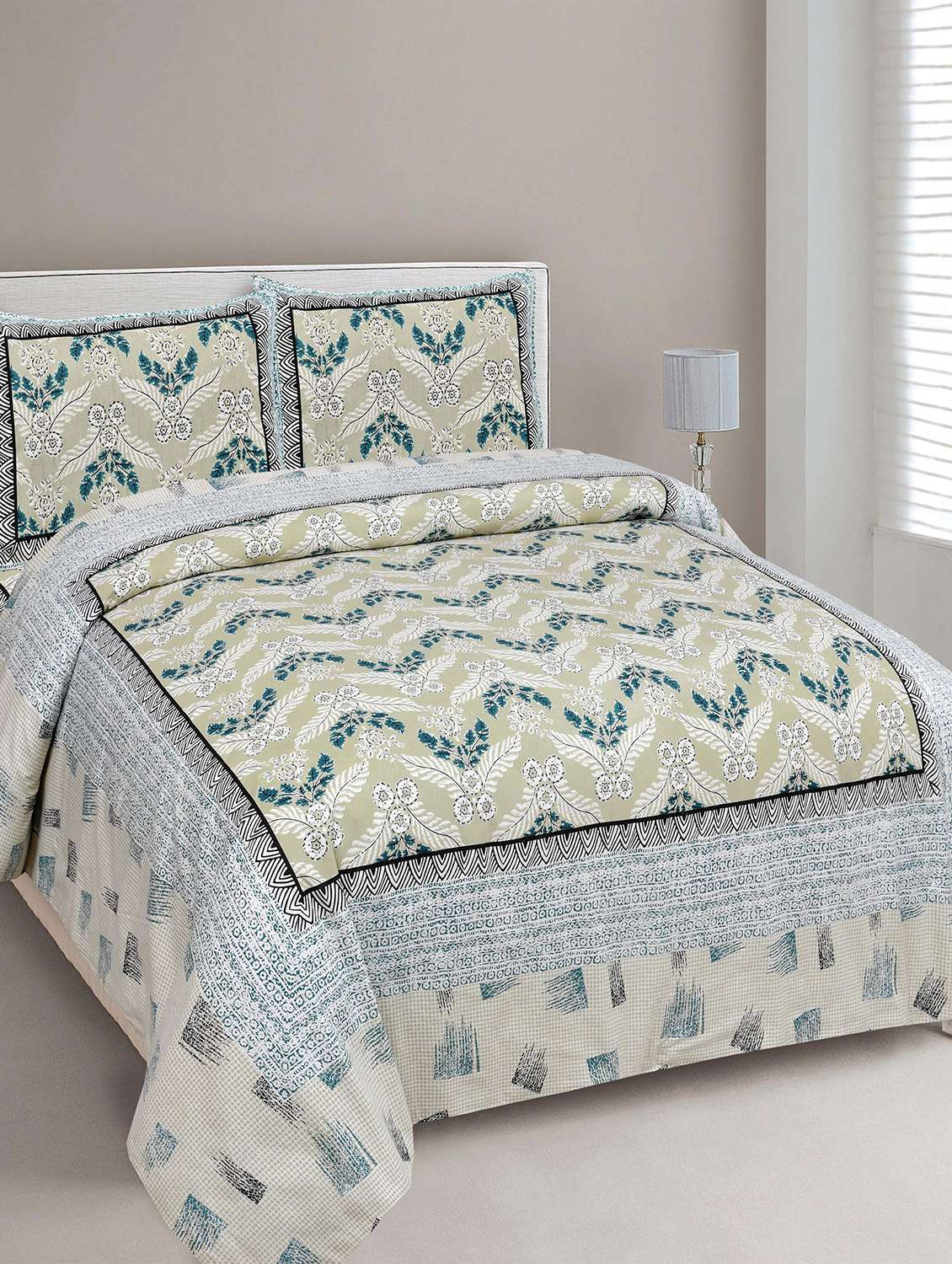 easygoods 240 tc queen bedsheet with 2 pillow covers | monarch