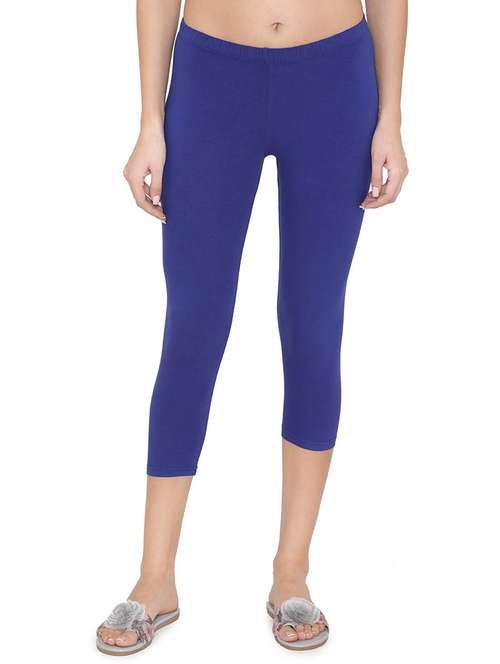 mid rise solid capri legging - 18480109 - Standard Image - 0