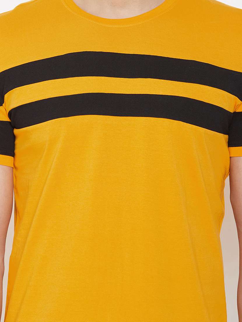 cut and sew color blocked t-shirt - 18507623 -  Standard Image - 2