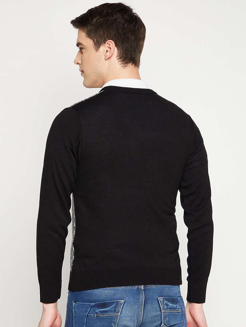 black geometric pullover - 18522563 -  Standard Image - 2