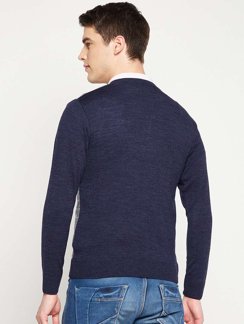 navy blue checkered pullover - 18522570 -  Standard Image - 2