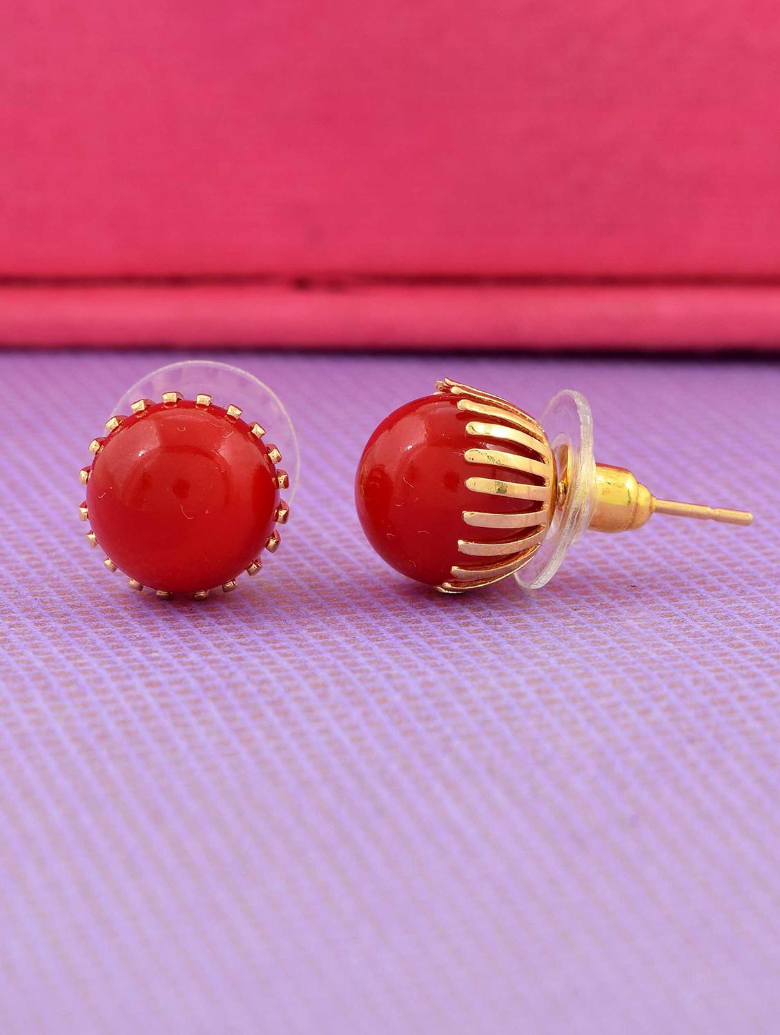women red stud earring  - 18534355 -  Zoom Image - 0