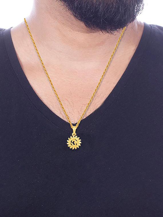 gold plated pendant - 18536176 - Standard Image - 2