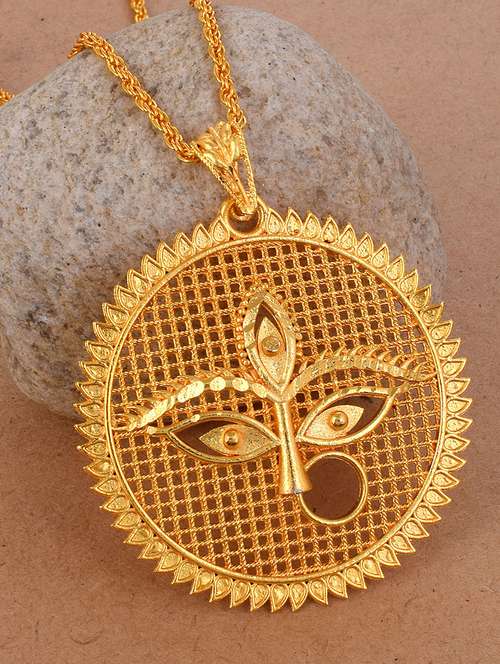 gold plated pendant - 18536445 -  Standard Image - 0