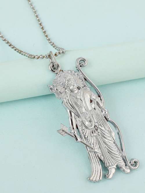 silver metal pendant - 18536778 -  Standard Image - 0