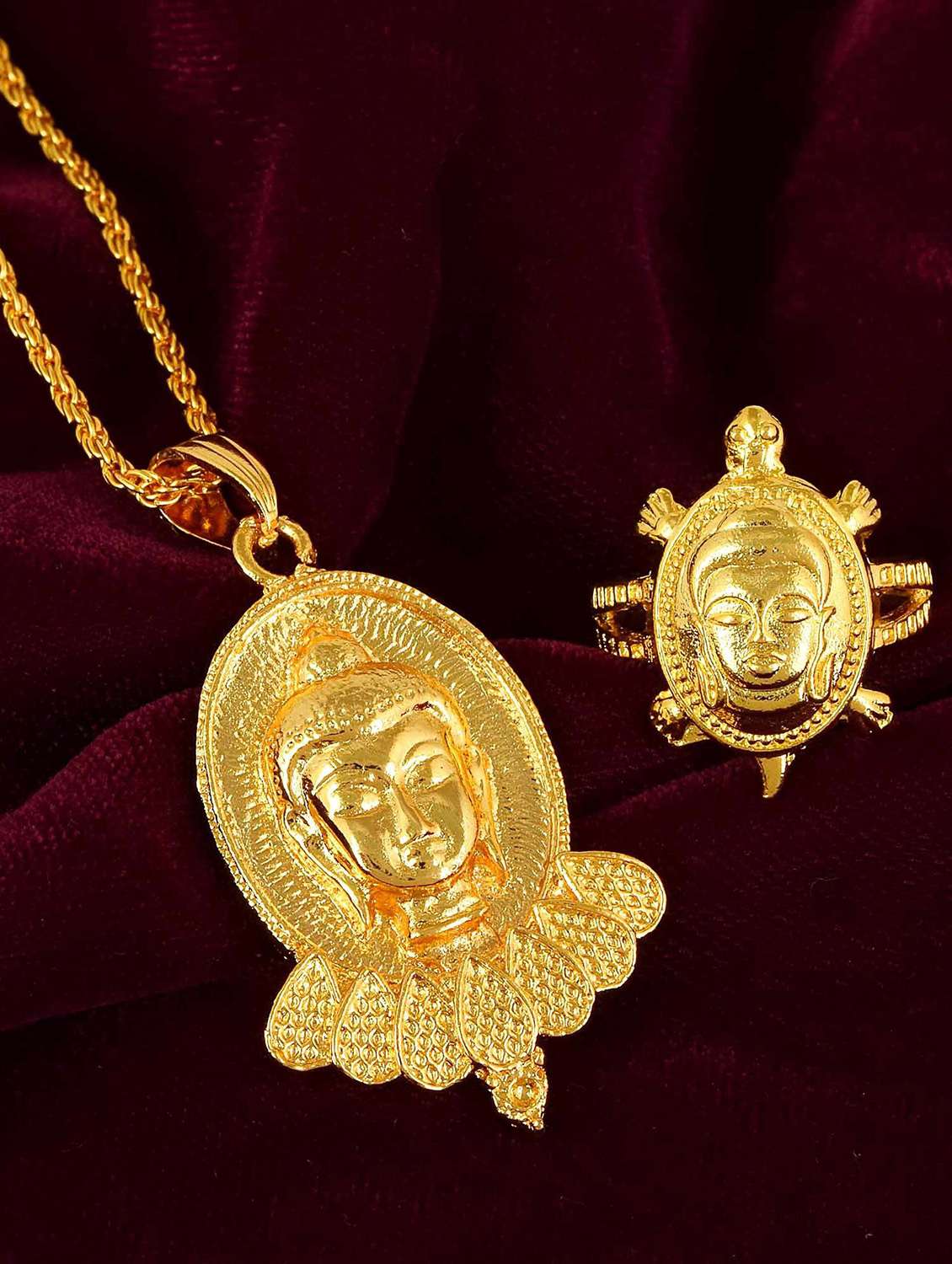 gold pleated pendant with ring