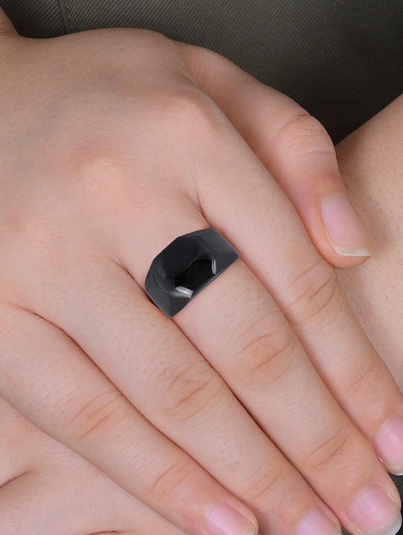 black brass finger ring - 18536910 - Standard Image - 2