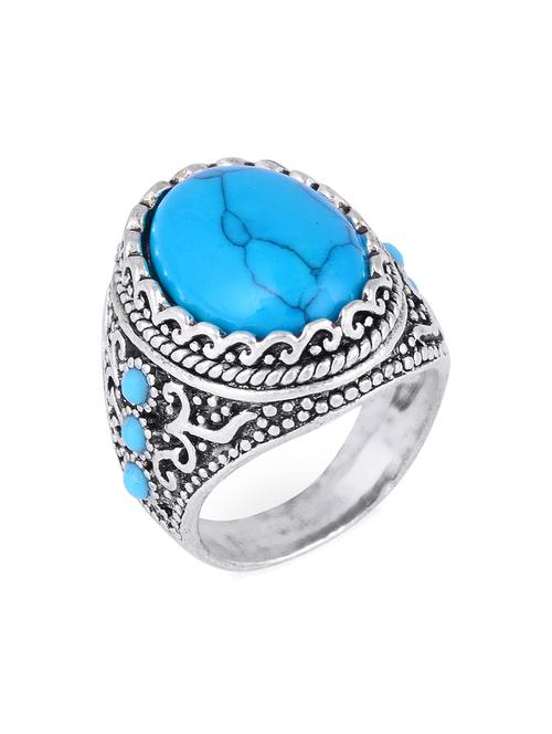 silver brass finger  ring - 18536911 -  Standard Image - 0
