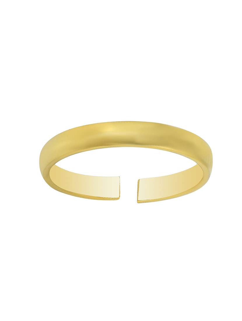gold plated finger ring - 18536969 -  Standard Image - 2