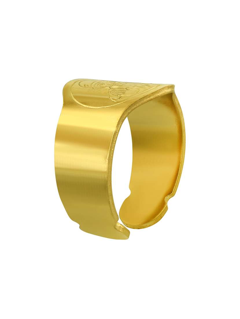gold plated finger ring - 18536984 -  Standard Image - 2