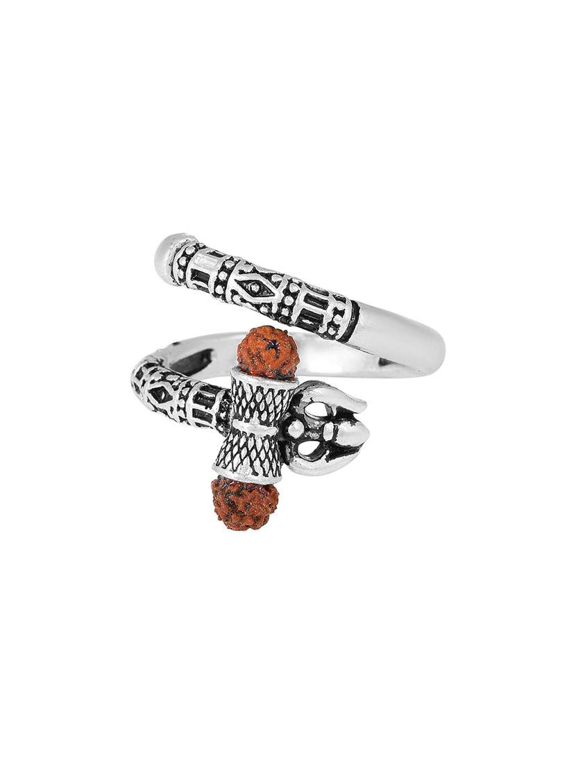 silver pleated ring - 18537103 -  Standard Image - 2