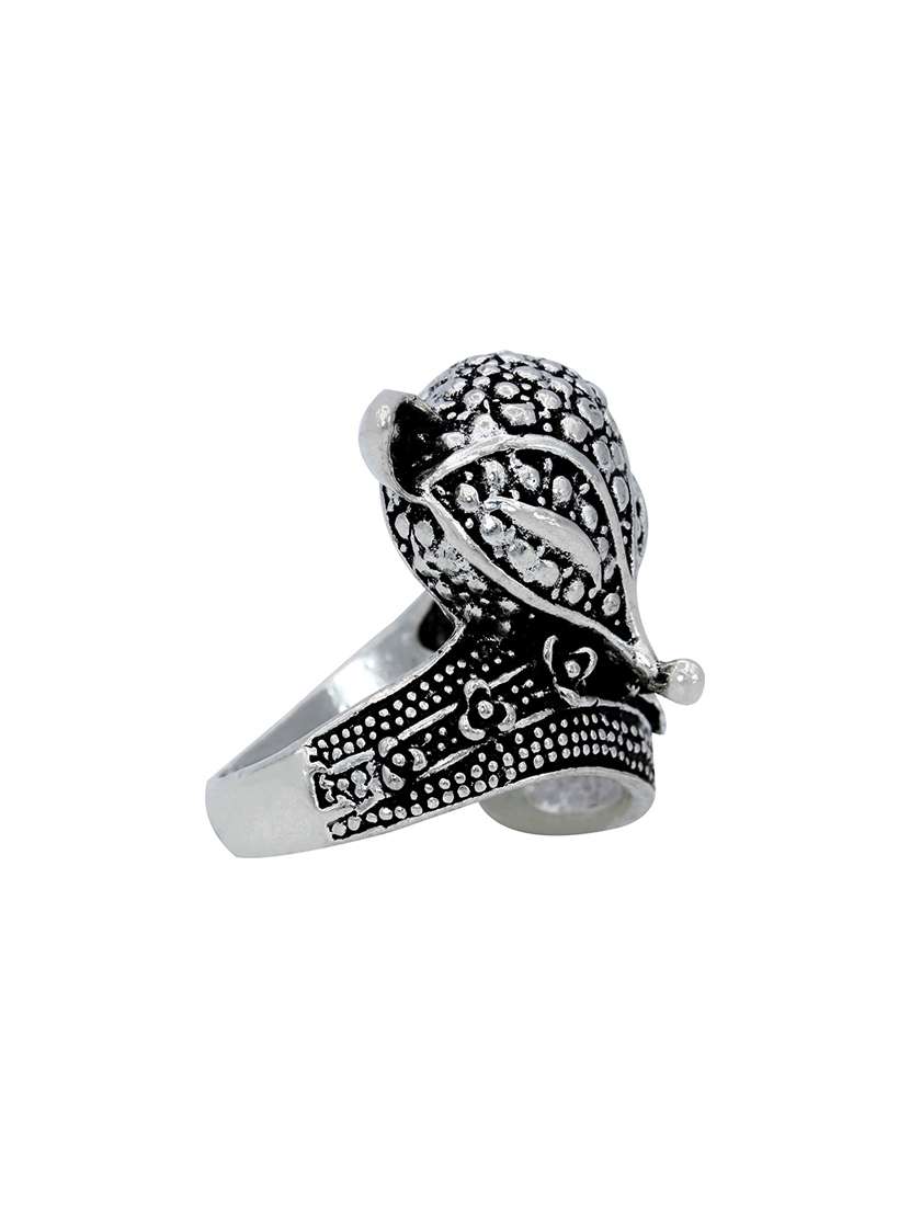 silver pleated ring - 18537117 -  Standard Image - 2