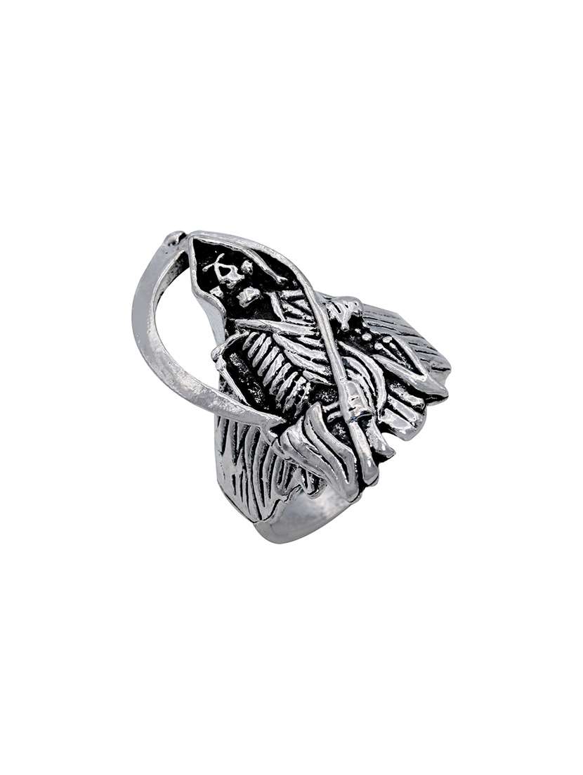silver pleated ring - 18537119 -  Standard Image - 2