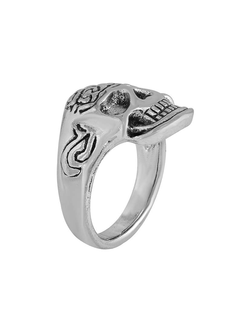 silver pleated ring - 18537140 -  Standard Image - 2