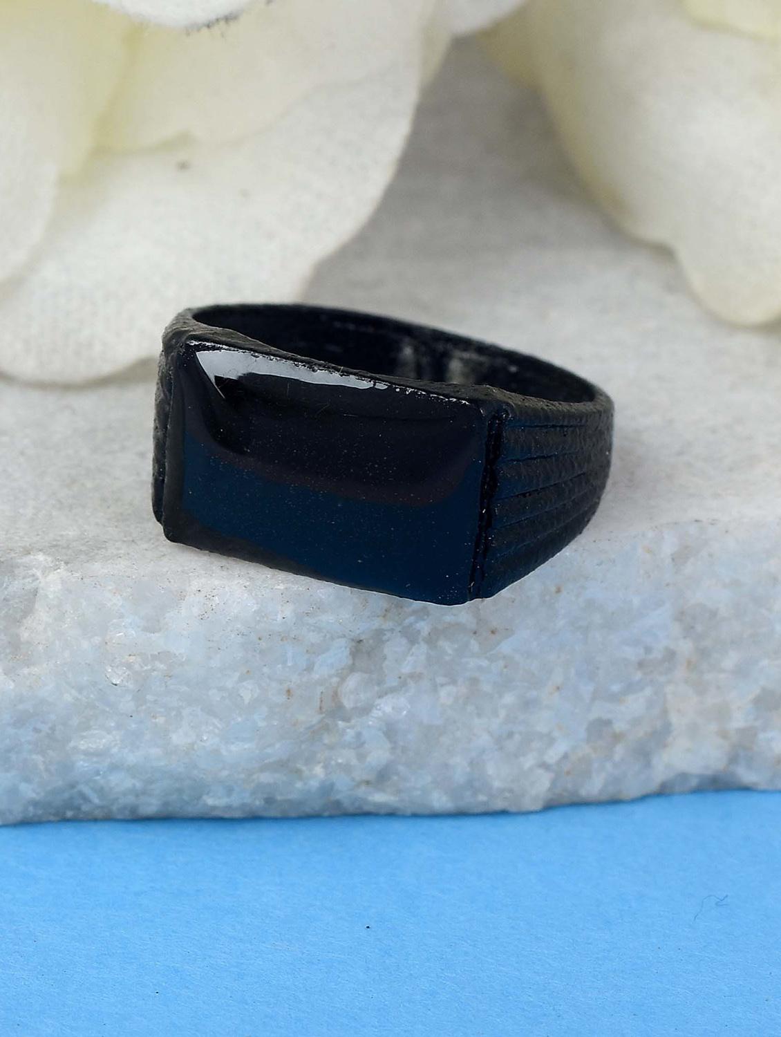 black brass finger ring - 18537153 - Standard Image - 2