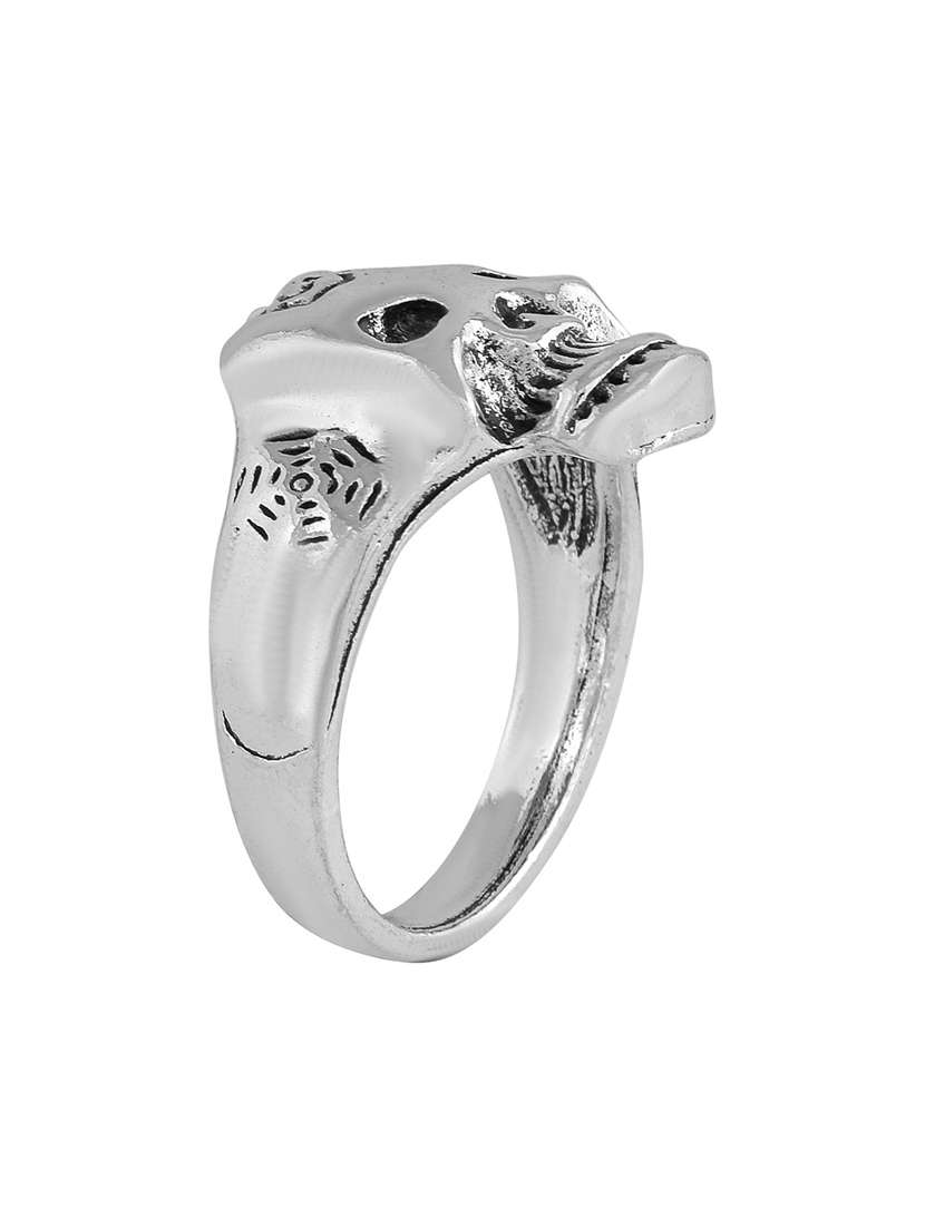 silver plated finger ring - 18537154 -  Standard Image - 2