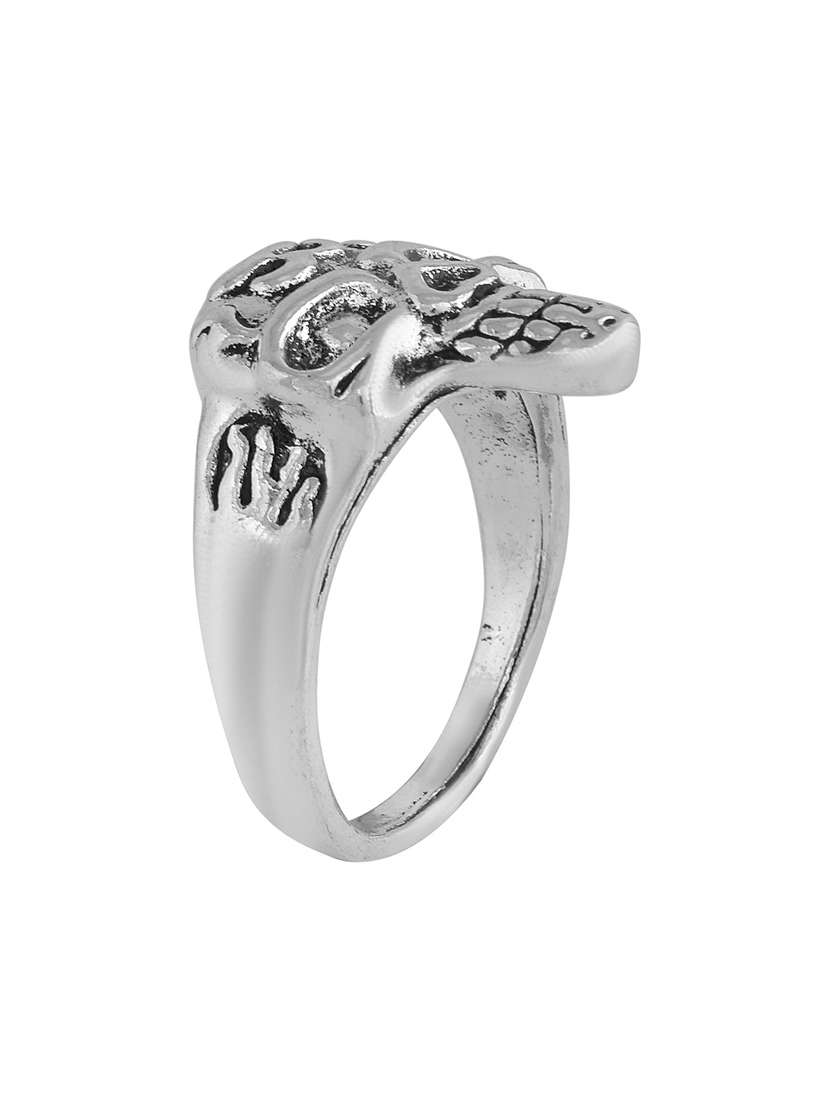 silver pleated ring - 18537174 -  Standard Image - 2