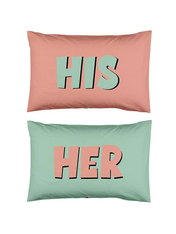 set of 2 printed pillows