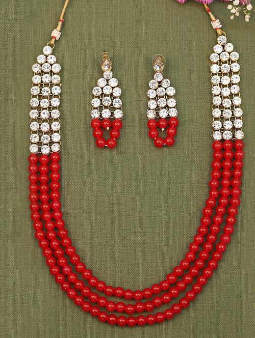 red necklace earring set  - 18565806 -  Standard Image - 0