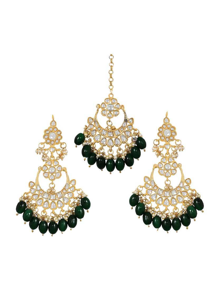 gold plated necklace earring set  - 18565817 -  Standard Image - 2