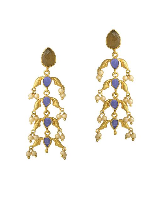 gold plated earring - 18567058 -  Standard Image - 0