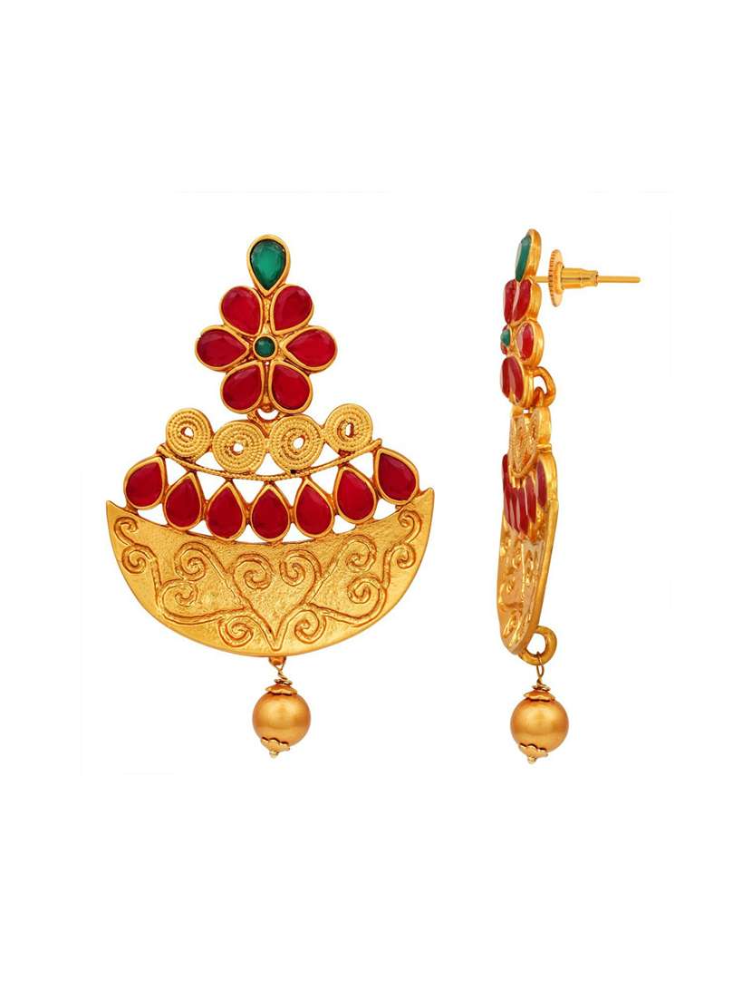 gold plated earring - 18567156 -  Standard Image - 2