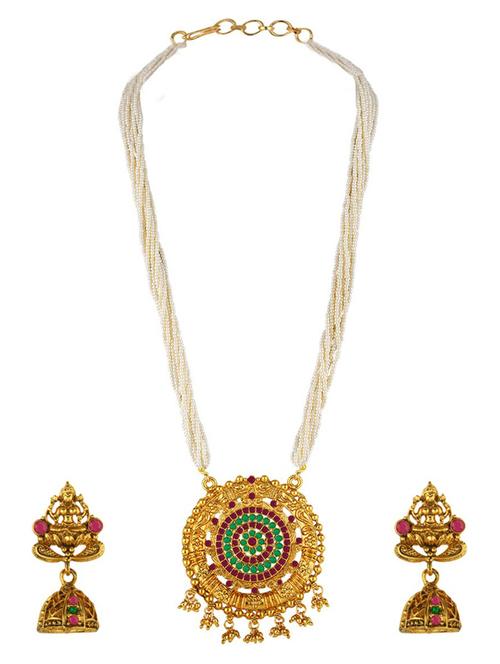 gold metal set - 18567518 - Standard Image - 0