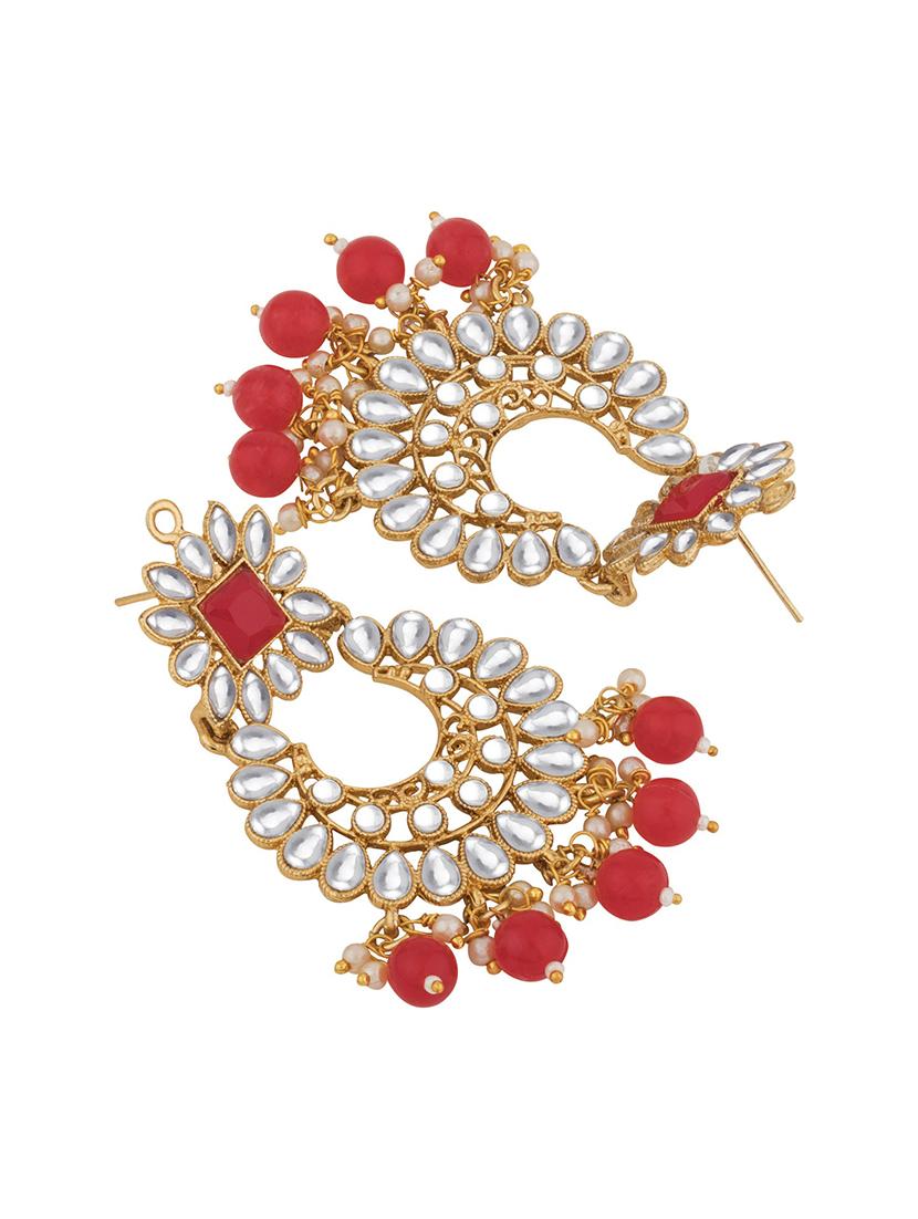 gold metal set - 18567524 - Standard Image - 2