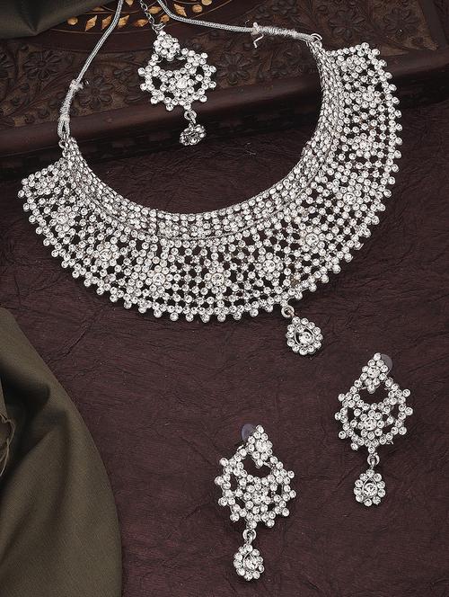 silver metal set - 18567556 - Standard Image - 0
