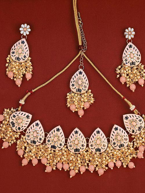 pink metal set - 18567564 - Standard Image - 0