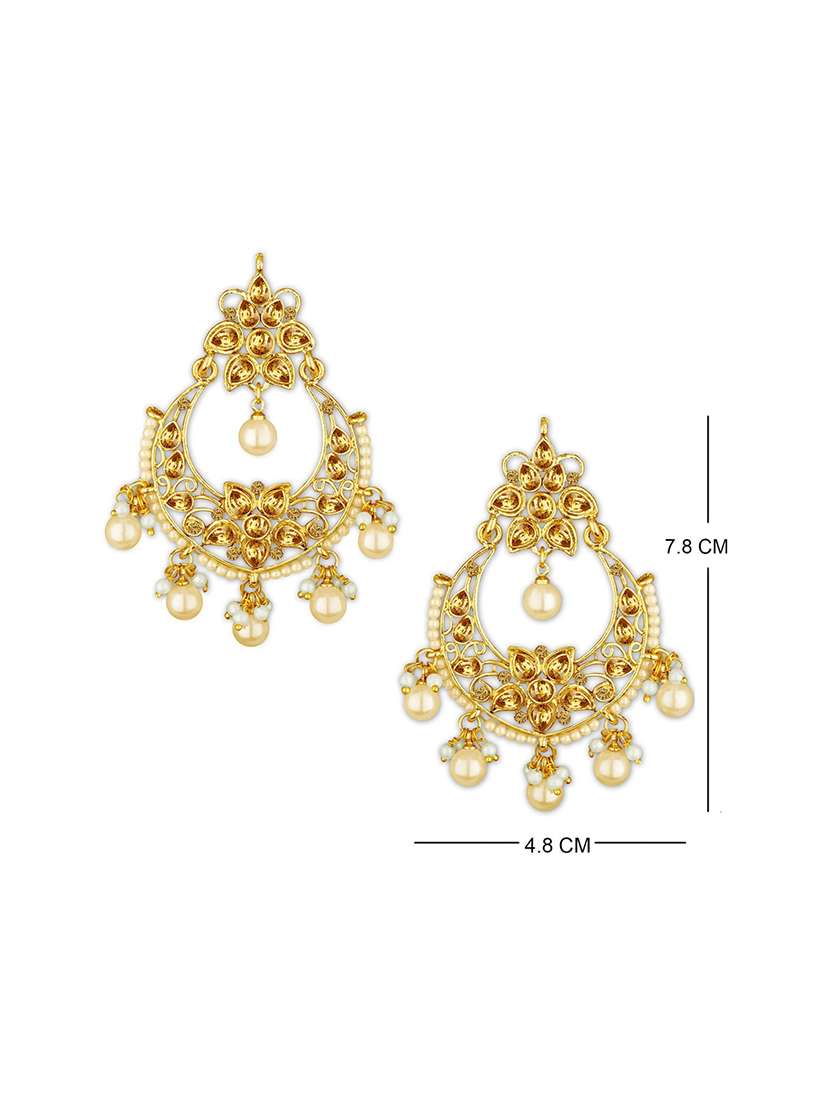 gold plated 1 maangtikka, 2 earring set - 18567632 - Standard Image - 2