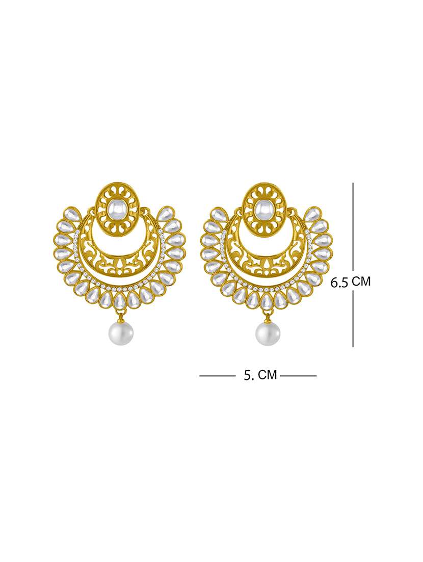 gold plated 1 maangtikka, 2 earring set  - 18567636 -  Standard Image - 2