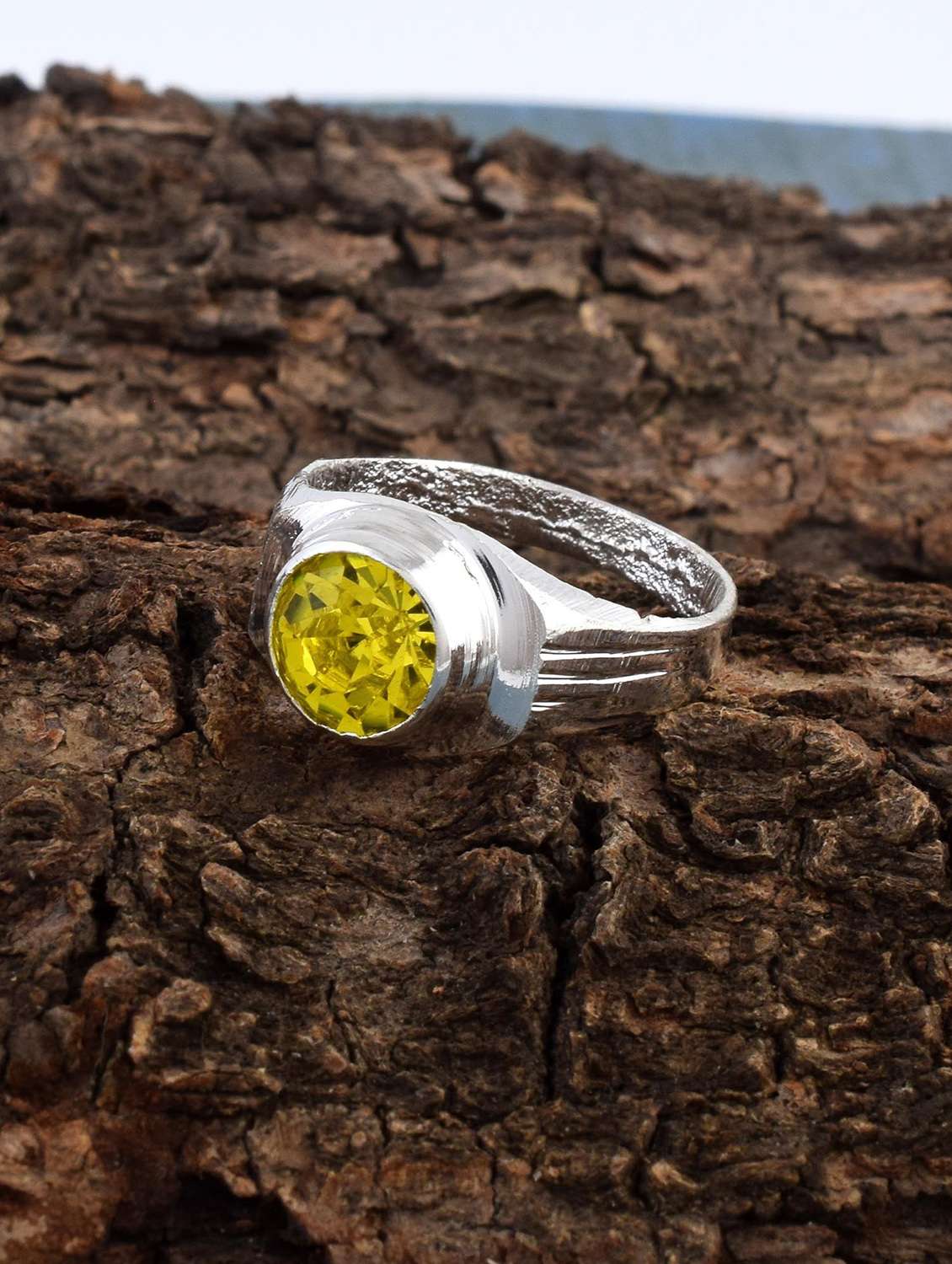 silver plated finger ring - 18573908 - Zoom Image - 0