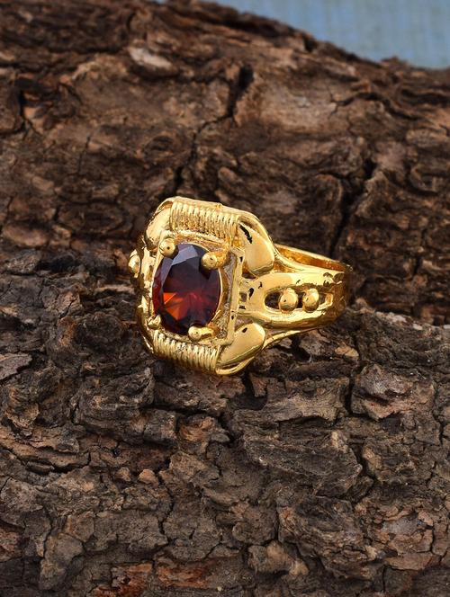 gold plated finger ring - 18573934 -  Standard Image - 0