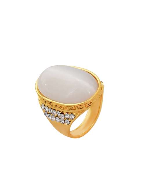 gold plated finger ring - 18573948 -  Standard Image - 0