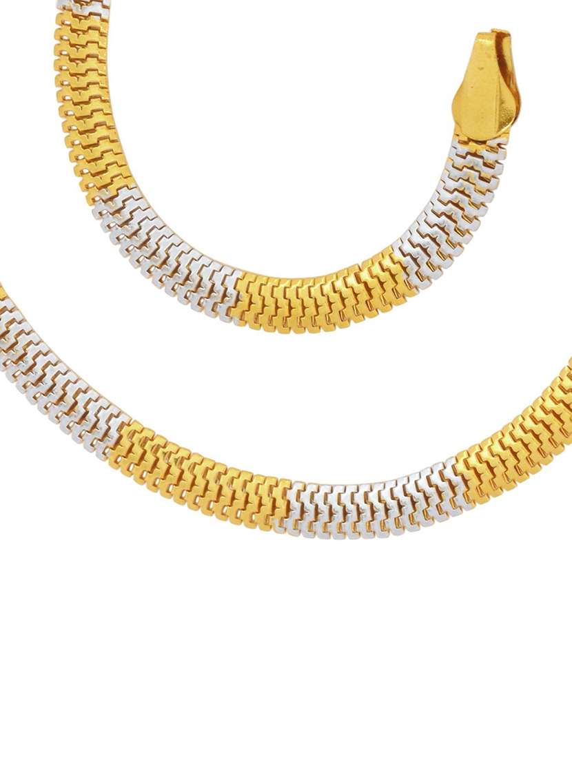 gold plated chain  - 18574056 -  Standard Image - 2