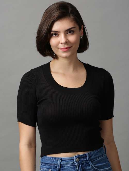 round neck solid crop top - 18589166 - Standard Image - 0