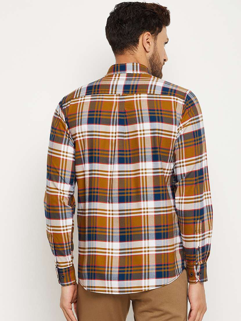 checkered  - 18614488 -  Standard Image - 2