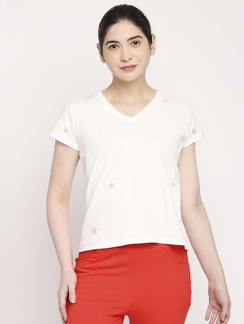 women's front print v neck t-shirt