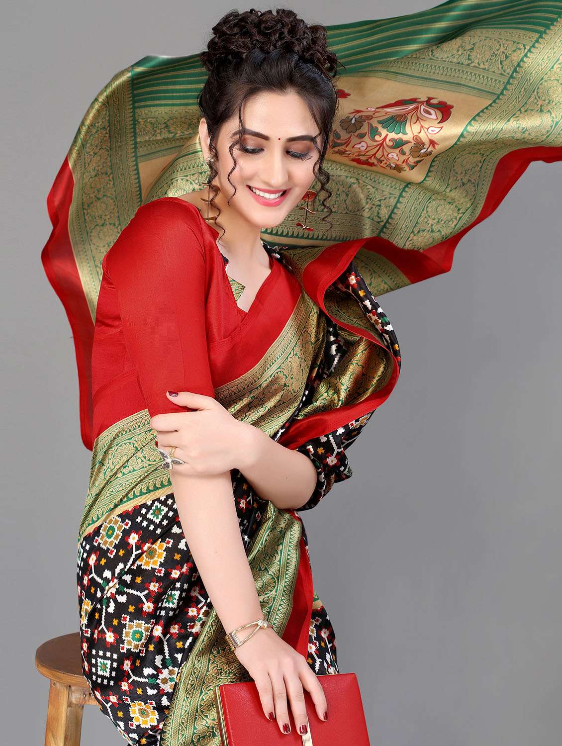 printed patola saree with blouse - 18627117 - Standard Image - 2
