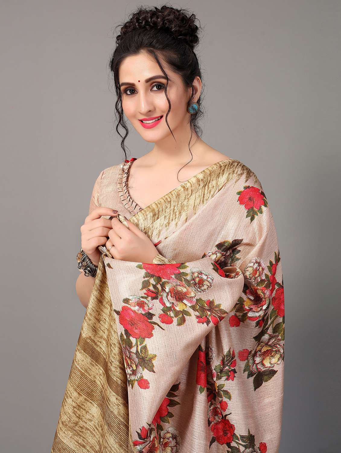 floral mysore silk saree with blouse - 18627228 - Standard Image - 2