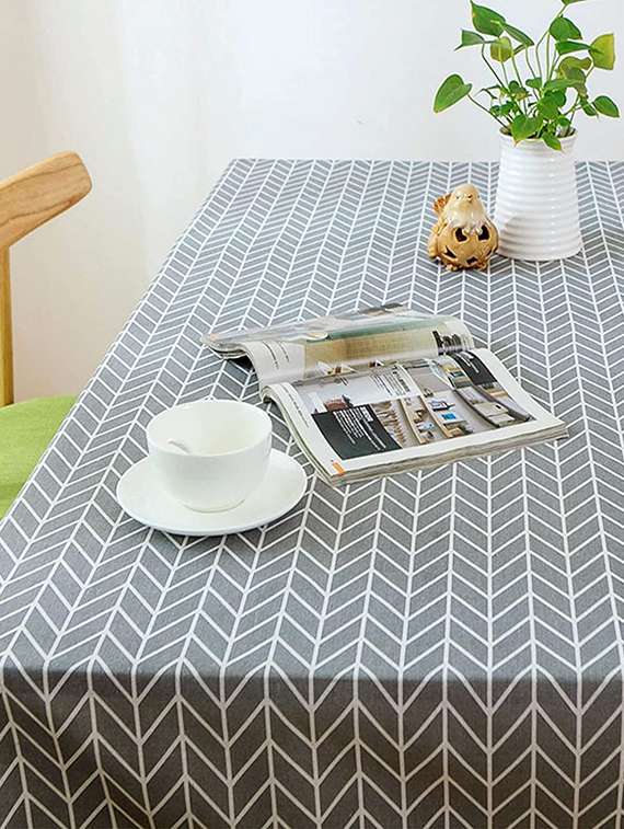 rectangle tablecloth cotton linen table cloth dust-proof  (140x180cm, blue daisy) - 18629096 -  Standard Image - 2