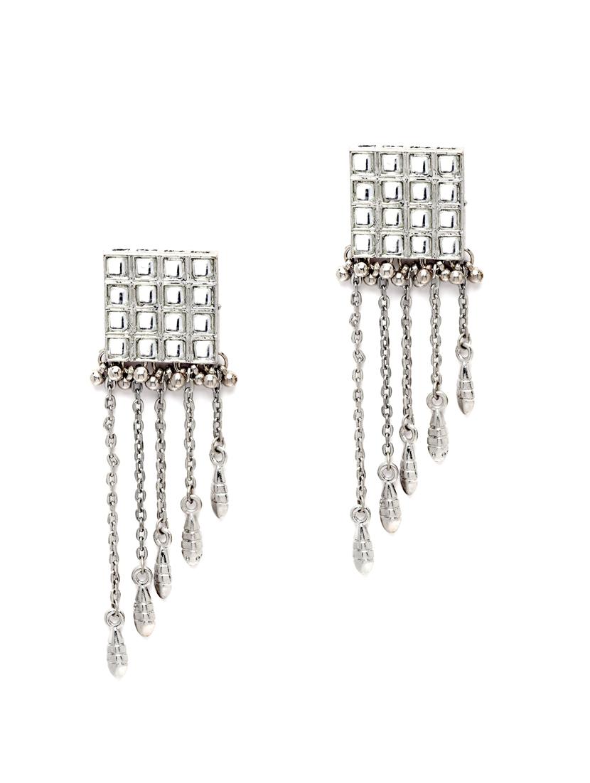 silver metal earring - 18633152 - Zoom Image - 0