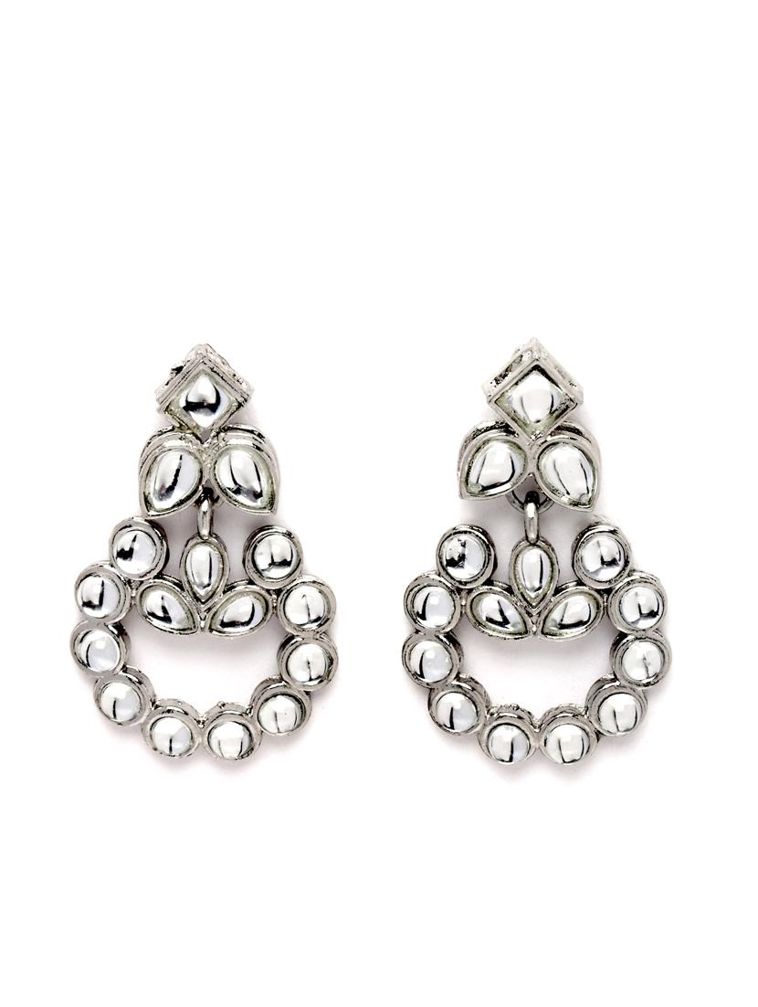 silver metal earring - 18633160 - Standard Image - 2