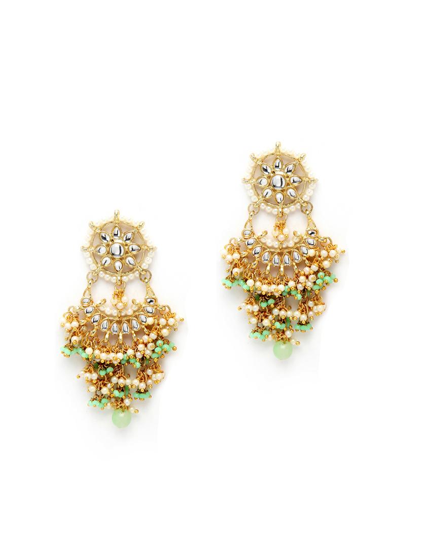 green metal earring - 18633179 - Zoom Image - 0