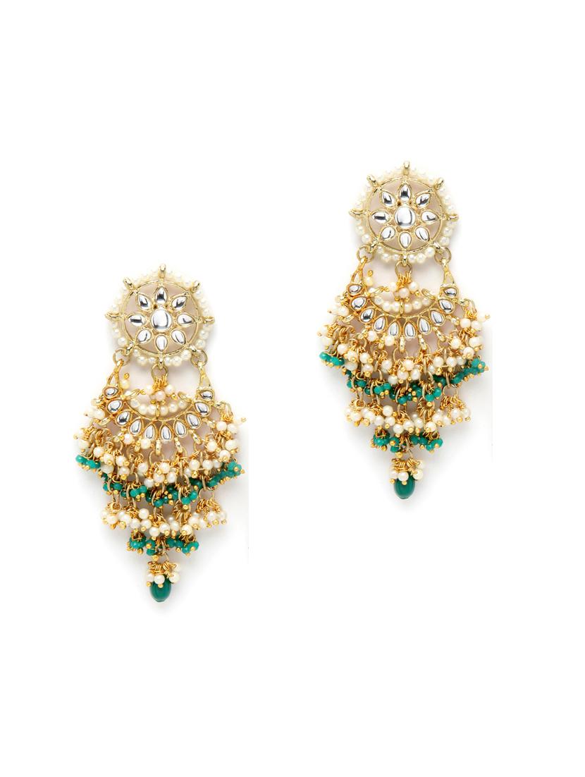 green metal earring - 18633182 - Zoom Image - 0